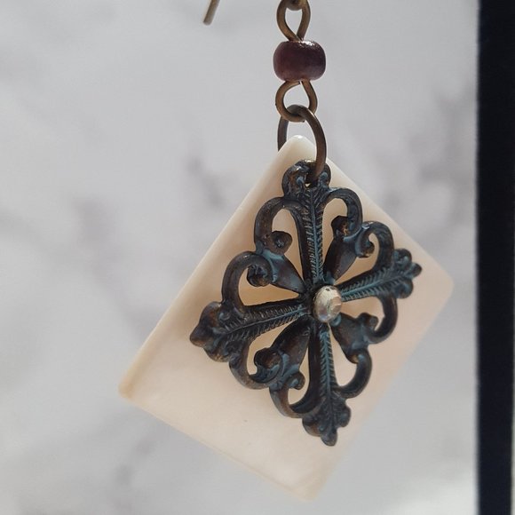 ⭐️Earrings - Picture 2 of 4